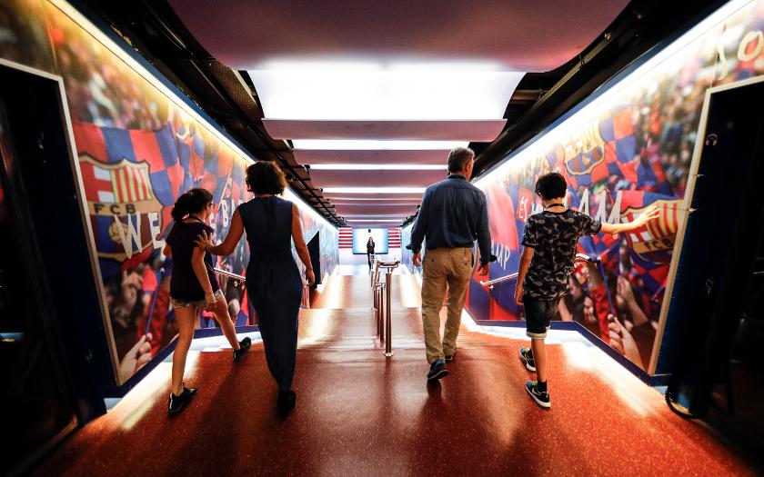 Menú infantil + Tour al Barça
